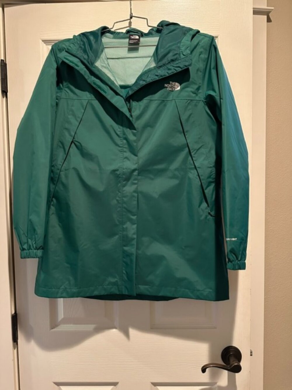EUC Green The North Face Raincoat Size Large Women's